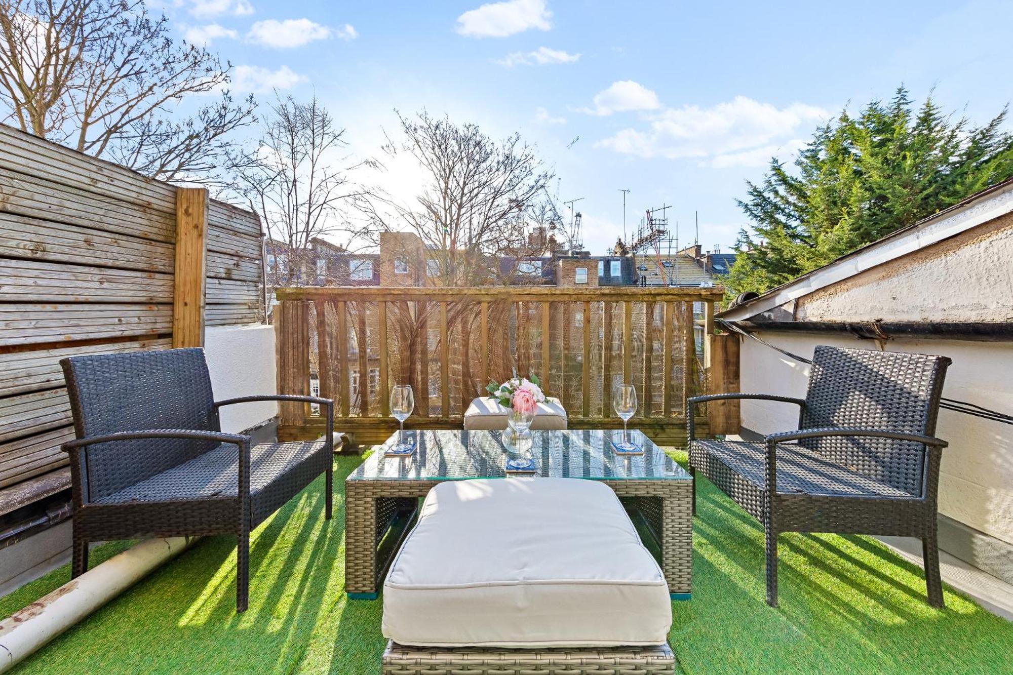 Balcony Blue Theme 1 Bedroom Central London Luxury Flat Near Hyde Park! Accommodates Up To 6! Double Sofa Bed And Next To Station! 外观 照片