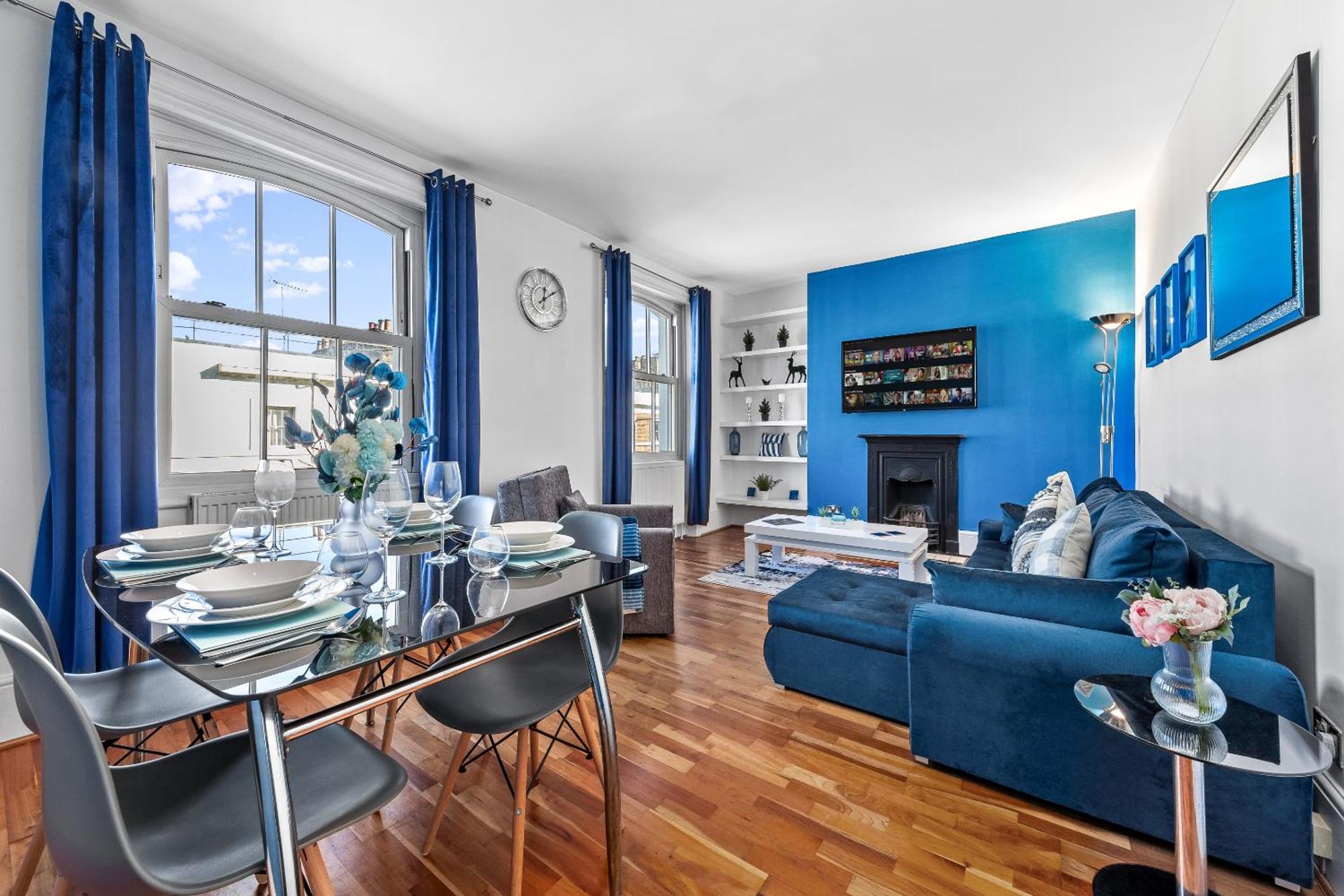 Balcony Blue Theme 1 Bedroom Central London Luxury Flat Near Hyde Park! Accommodates Up To 6! Double Sofa Bed And Next To Station! 外观 照片