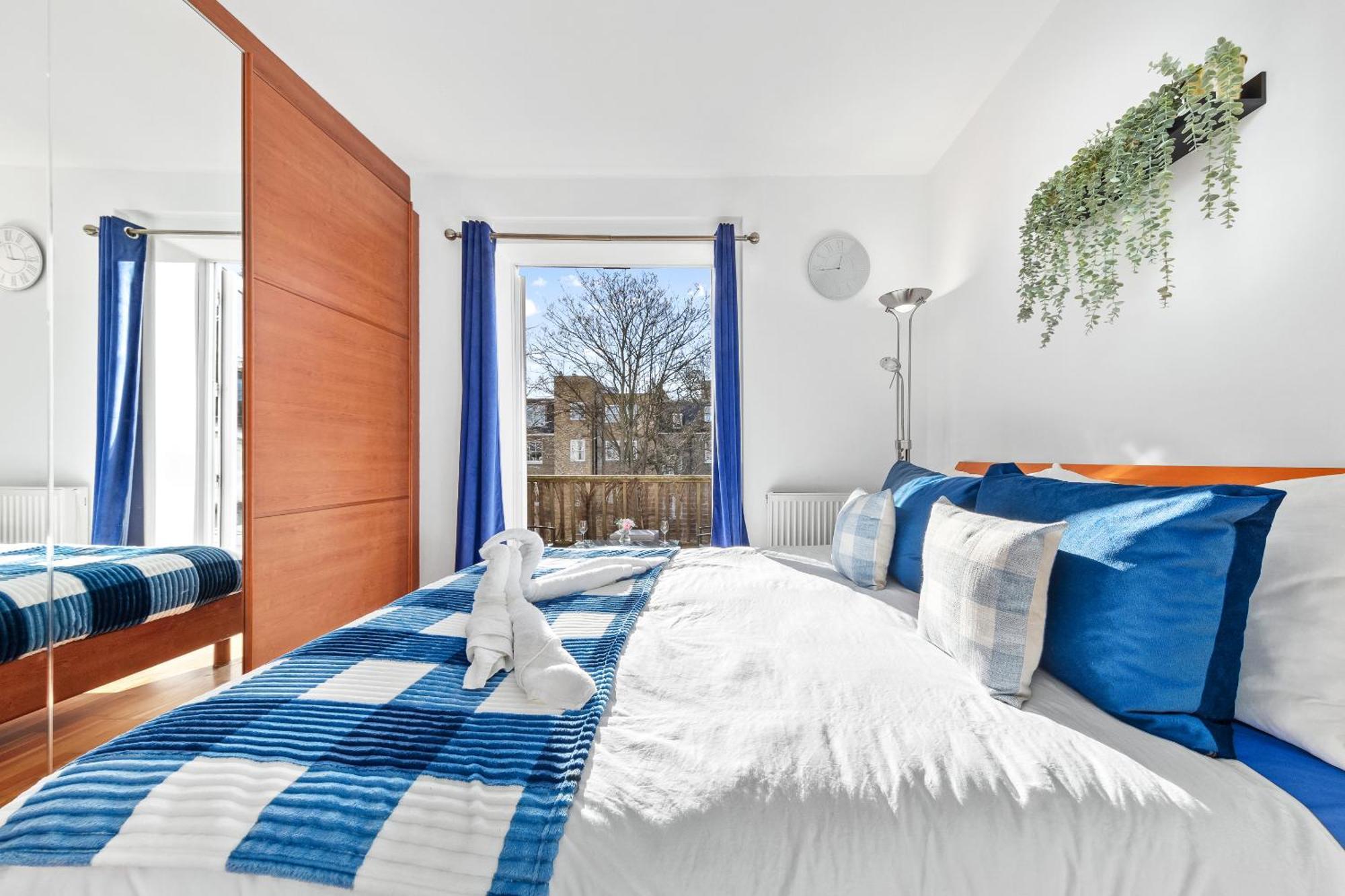 Balcony Blue Theme 1 Bedroom Central London Luxury Flat Near Hyde Park! Accommodates Up To 6! Double Sofa Bed And Next To Station! 外观 照片