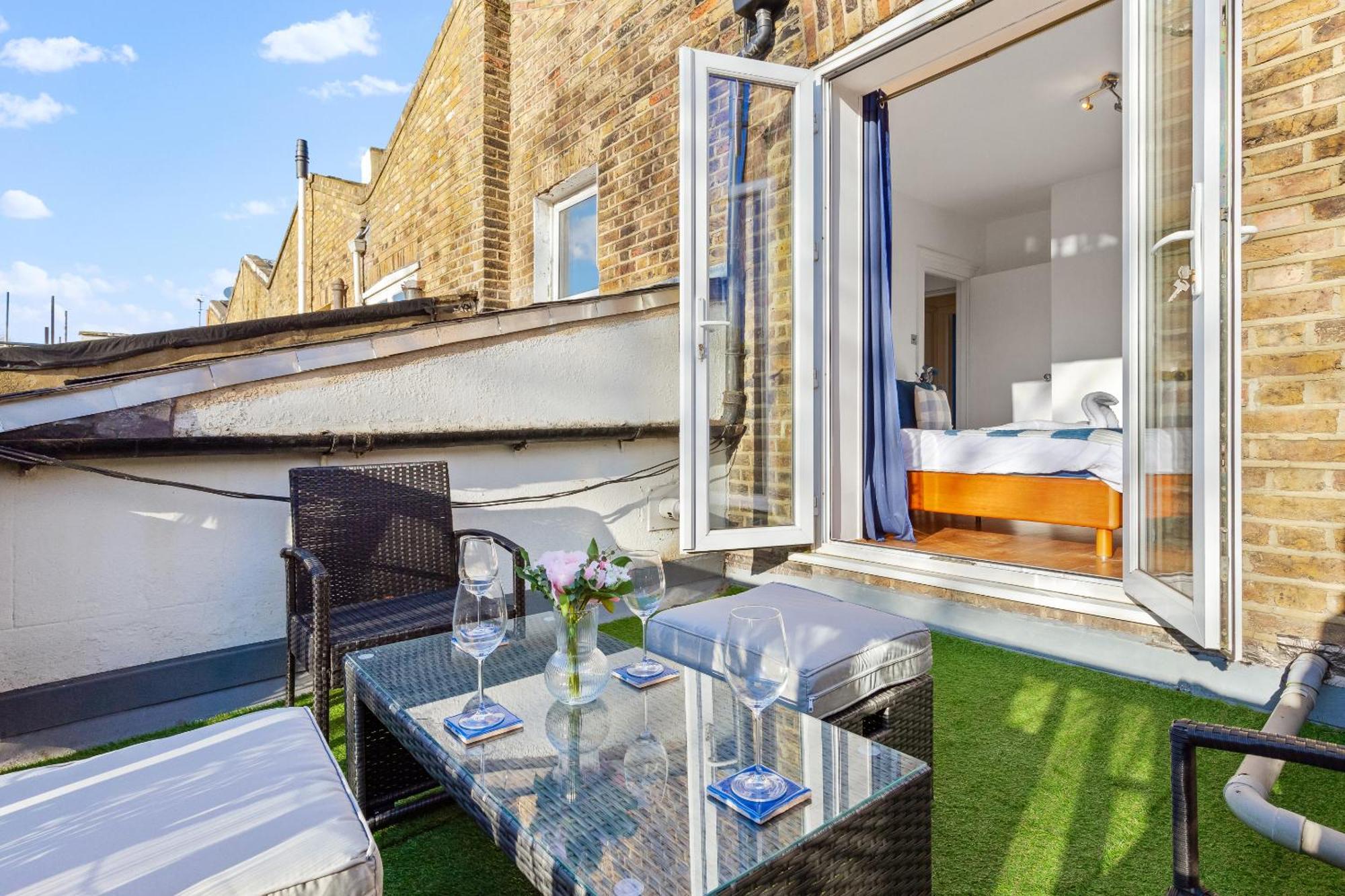 Balcony Blue Theme 1 Bedroom Central London Luxury Flat Near Hyde Park! Accommodates Up To 6! Double Sofa Bed And Next To Station! 外观 照片