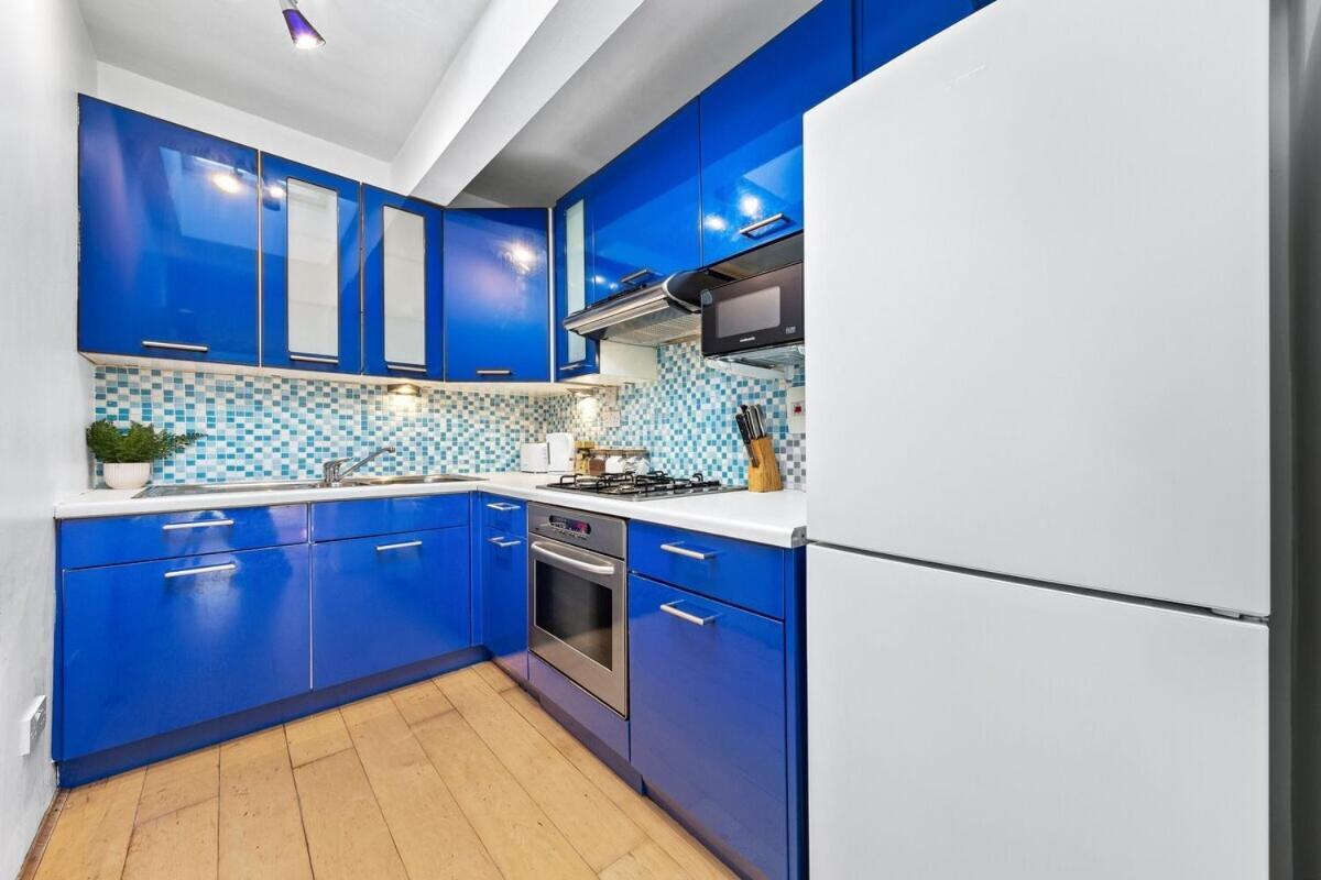 Balcony Blue Theme 1 Bedroom Central London Luxury Flat Near Hyde Park! Accommodates Up To 6! Double Sofa Bed And Next To Station! 外观 照片