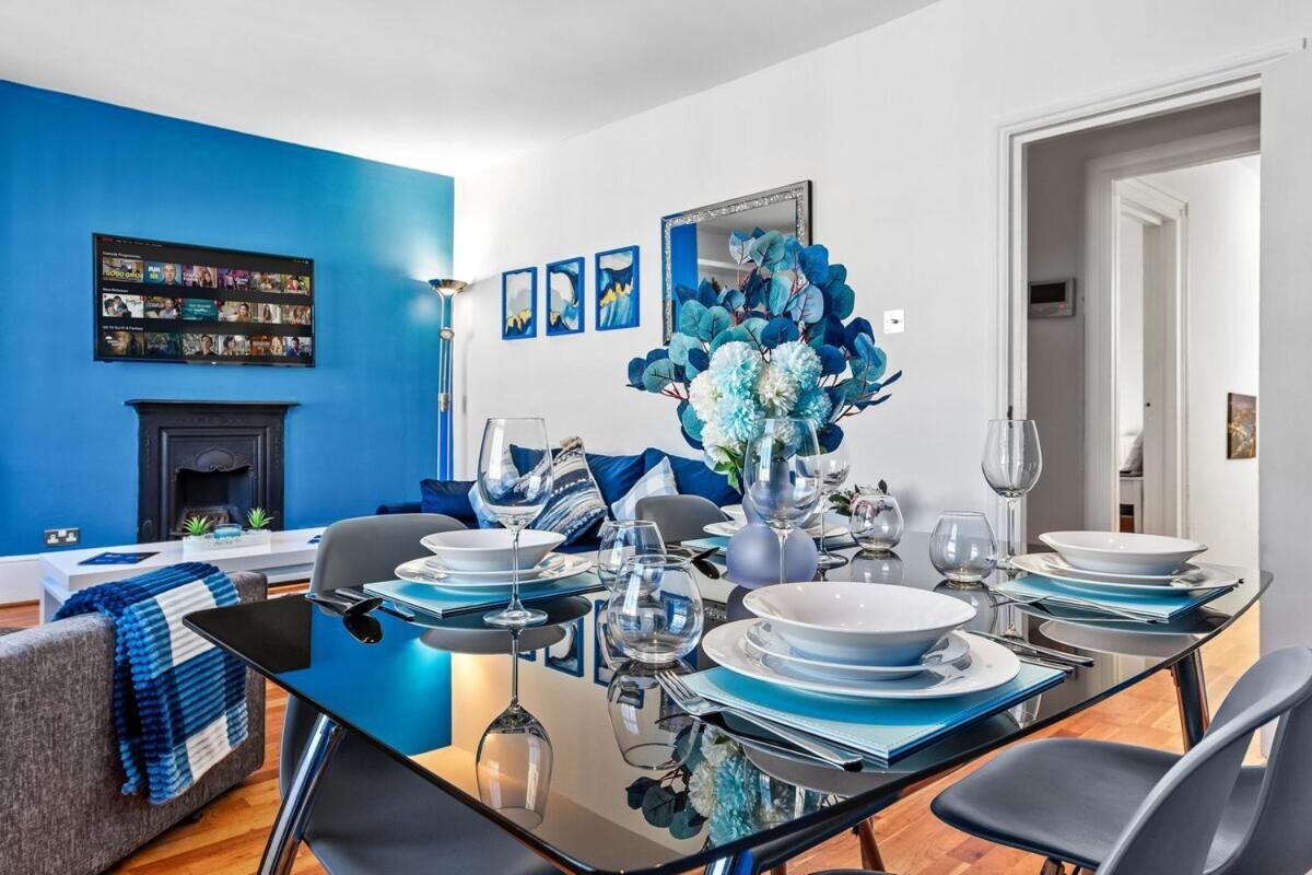 Balcony Blue Theme 1 Bedroom Central London Luxury Flat Near Hyde Park! Accommodates Up To 6! Double Sofa Bed And Next To Station! 外观 照片