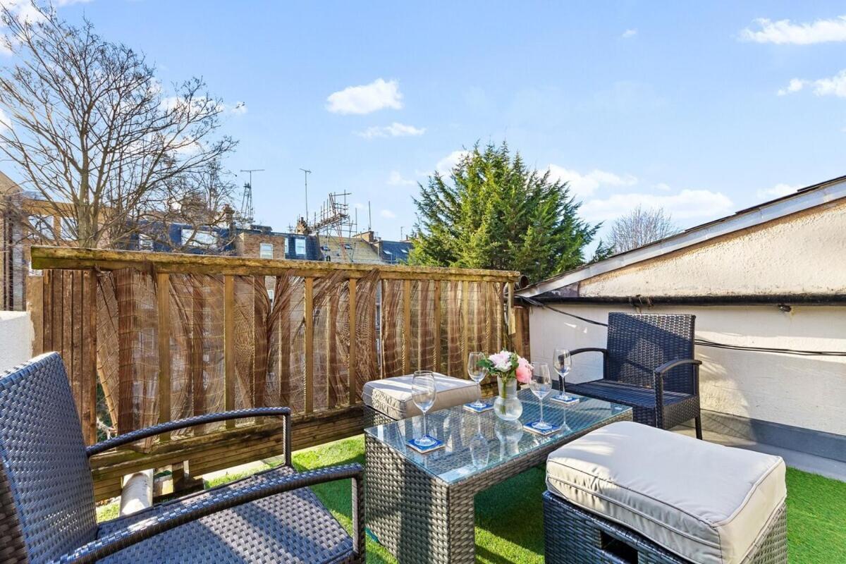 Balcony Blue Theme 1 Bedroom Central London Luxury Flat Near Hyde Park! Accommodates Up To 6! Double Sofa Bed And Next To Station! 外观 照片